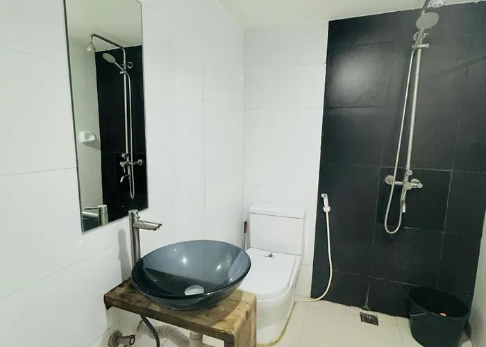 Quinns Dormitel-triumph Hotel 3*