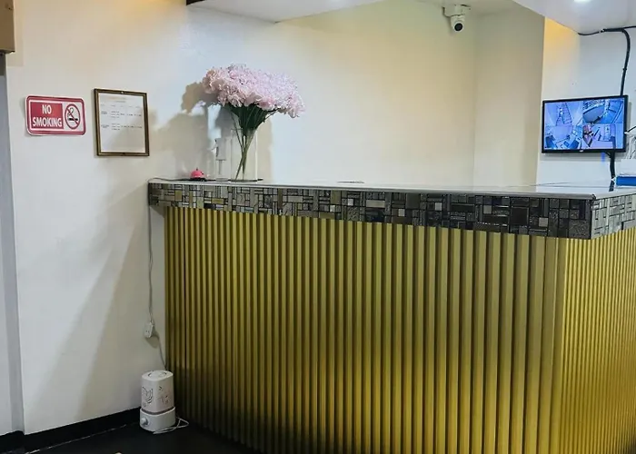 Hotel Quinns Dormitel-triumph 3*